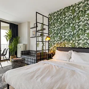 Bright - Stunning View & Tropical Vibes - Studio Apartment
